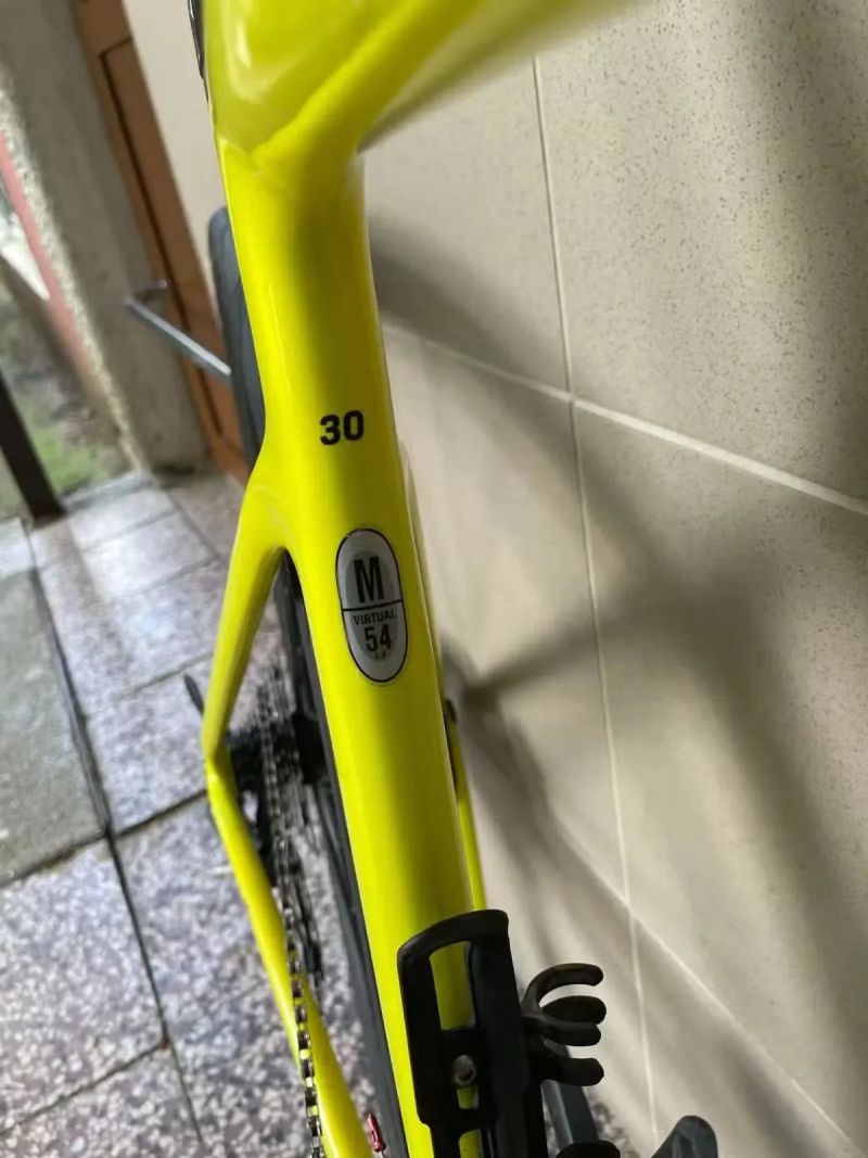 Scott Addict RC 30 yellow.