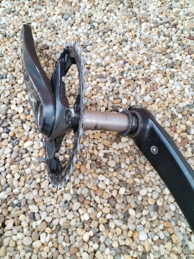 DEORE XT, Převodník Absolute black 36z.