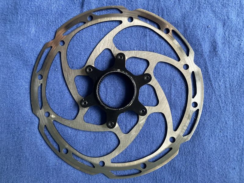 Nové brzdové kotouče Tektro 203 a 180 mm, Centerlock