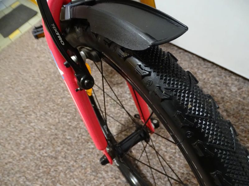 Author Cosmic 20" "Nové kolo"