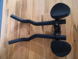 Nástavce BBB na triatlon/časovku