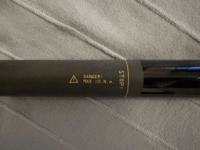 Isaac karbonova sedlovka 27.2mm / 370mm / 0mm offset