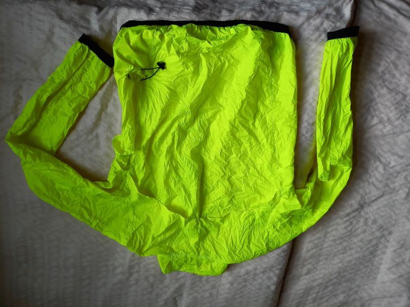 Dres B-TWIN, dl. rukáv, bunda-větrovka