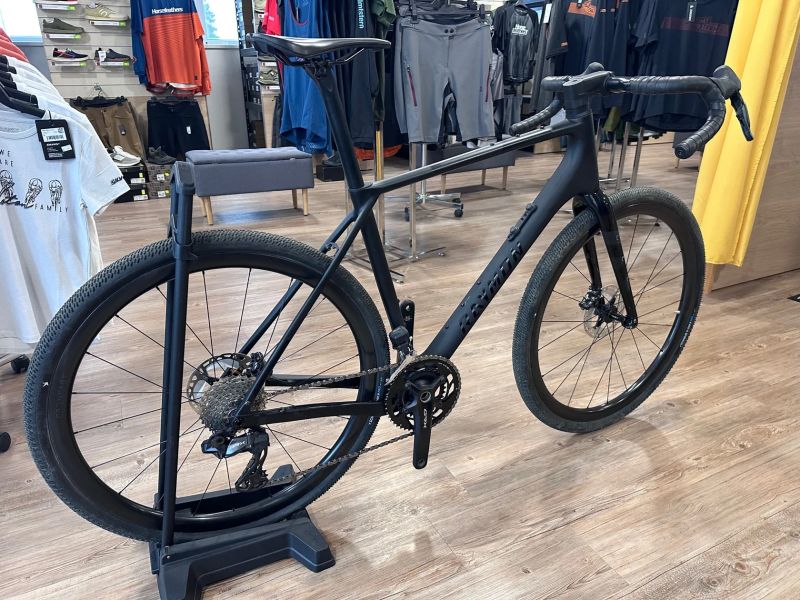 Testovací gravel kolo Raymon Soreno Ultra vel.M, původní cena 107 490 Kč!