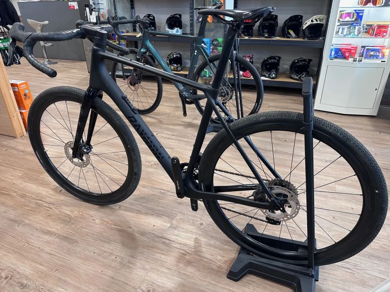 Testovací gravel kolo Raymon Soreno Ultra vel.M, původní cena 107 490 Kč!