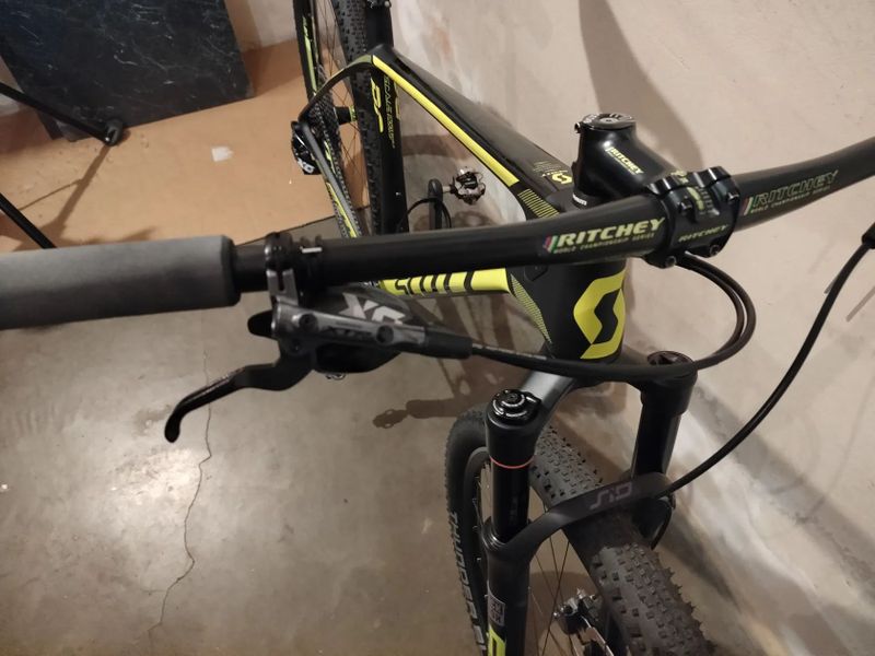 Scott Scale RC World Cup HMX carbon vel. L