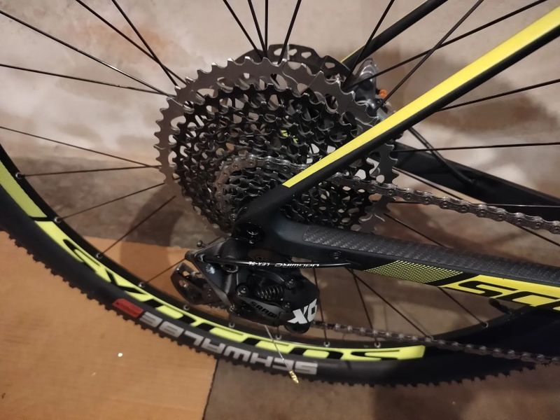 Scott Scale RC World Cup HMX carbon vel. L