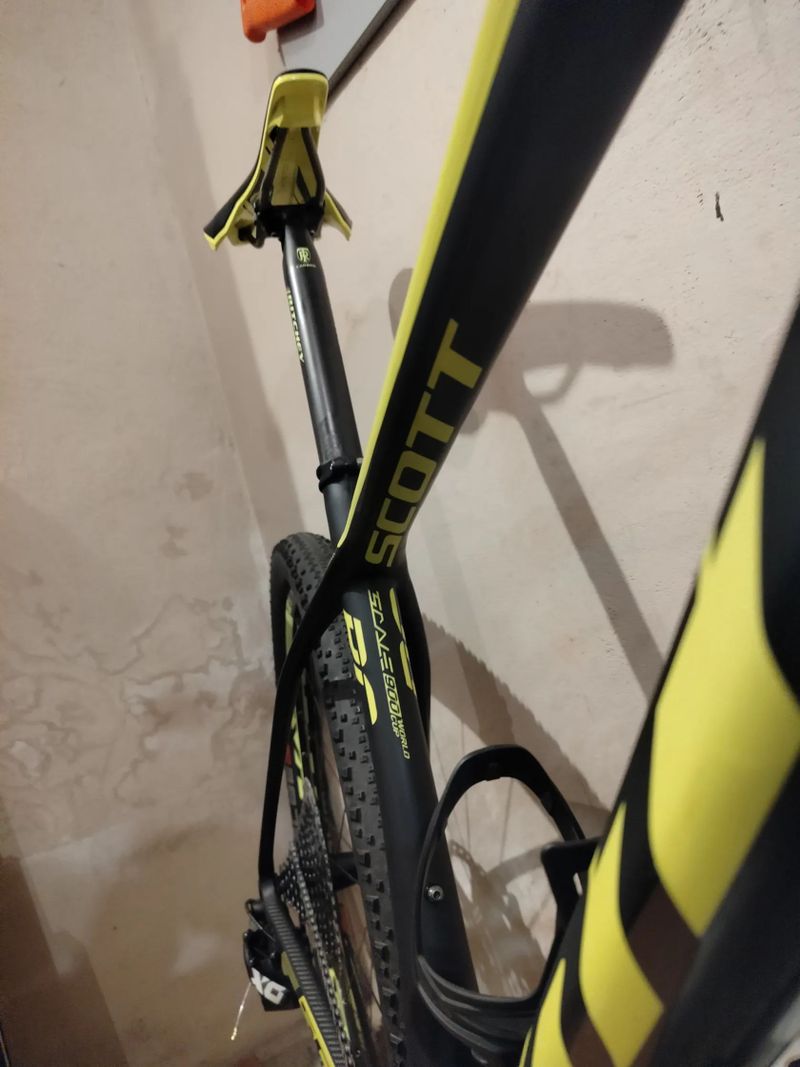 Scott Scale RC World Cup HMX carbon vel. L