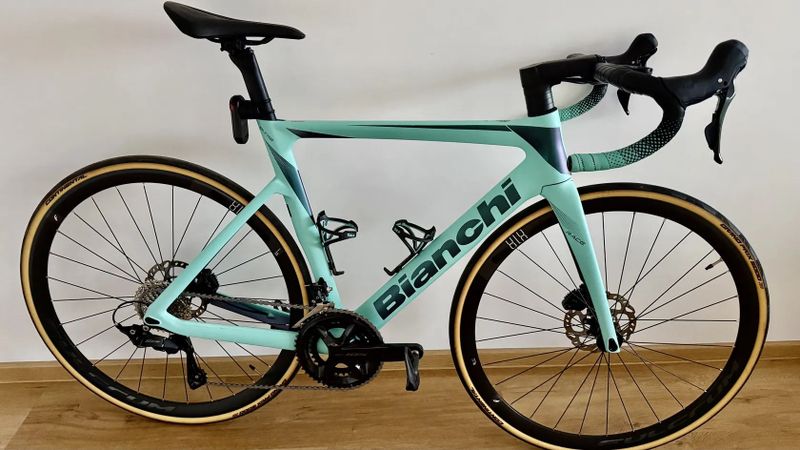 Bianchi Oltre race