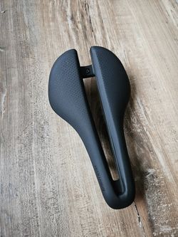 Sedlo Bontrager Aeolus Elite 145mm - NOVÉ