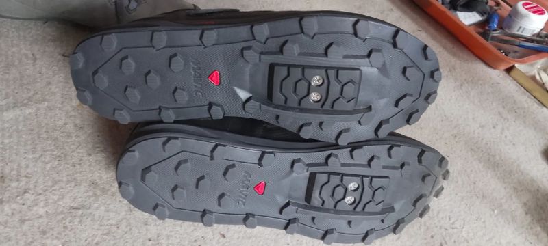 Prodám zcela nové tretry Mavic vel. 44-45