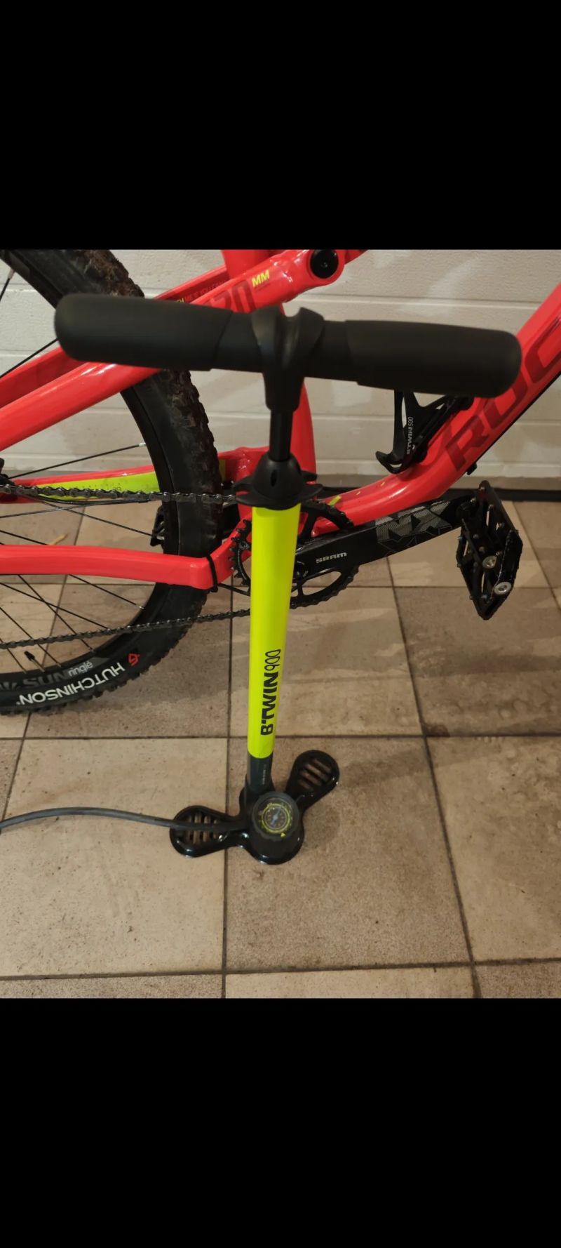 Celoodpružené horské kolo