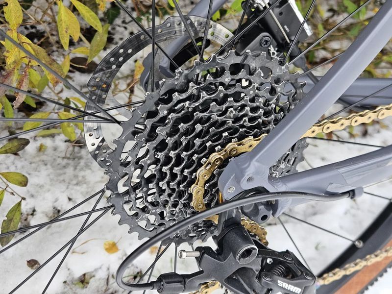 Triban GRVL 520 SRAM Apex 1 27.5" (vel. M)