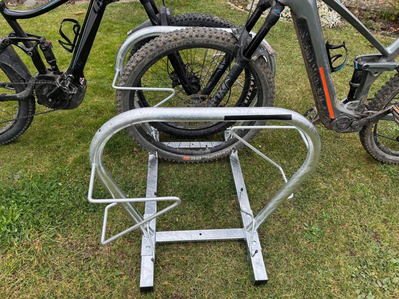 cyklostojan na 4 kola