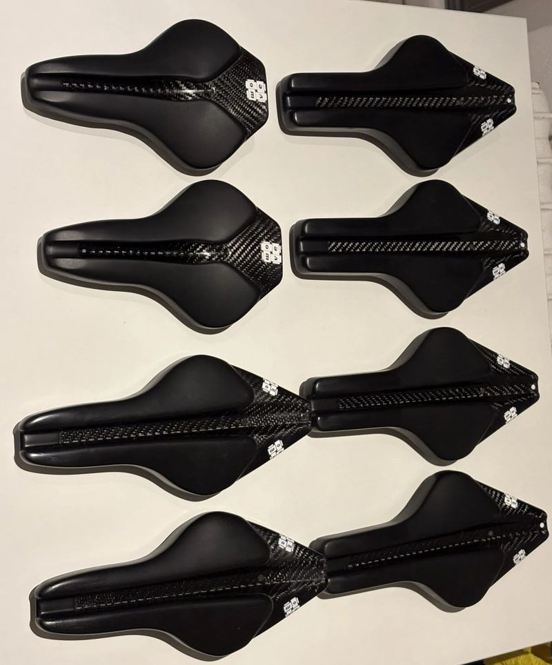 Sedla Wove - Mags, V8 a M8