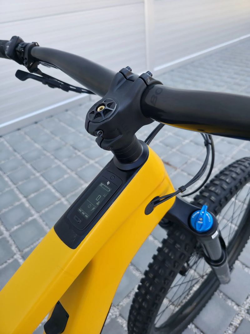 Elektrokolo Trek Fuel EXe 9.8 Carbon 2023 - 29″ velikost XL