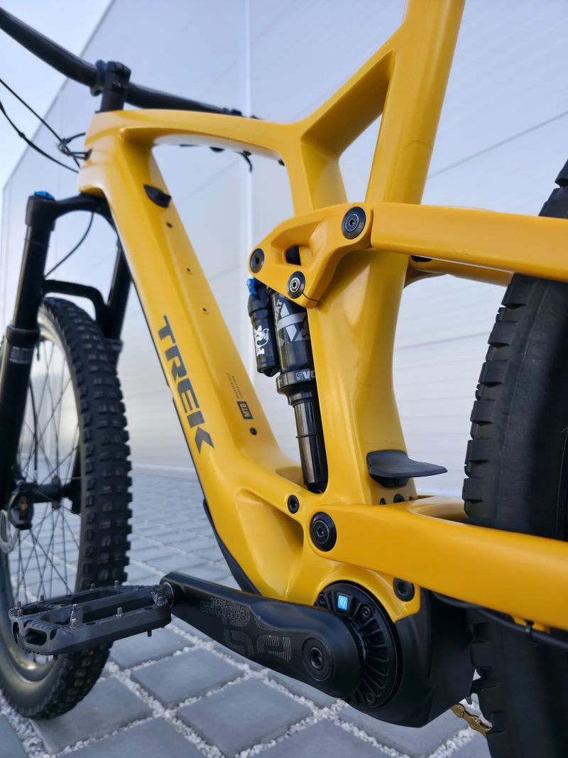Elektrokolo Trek Fuel EXe 9.8 Carbon 2023 - 29″ velikost XL