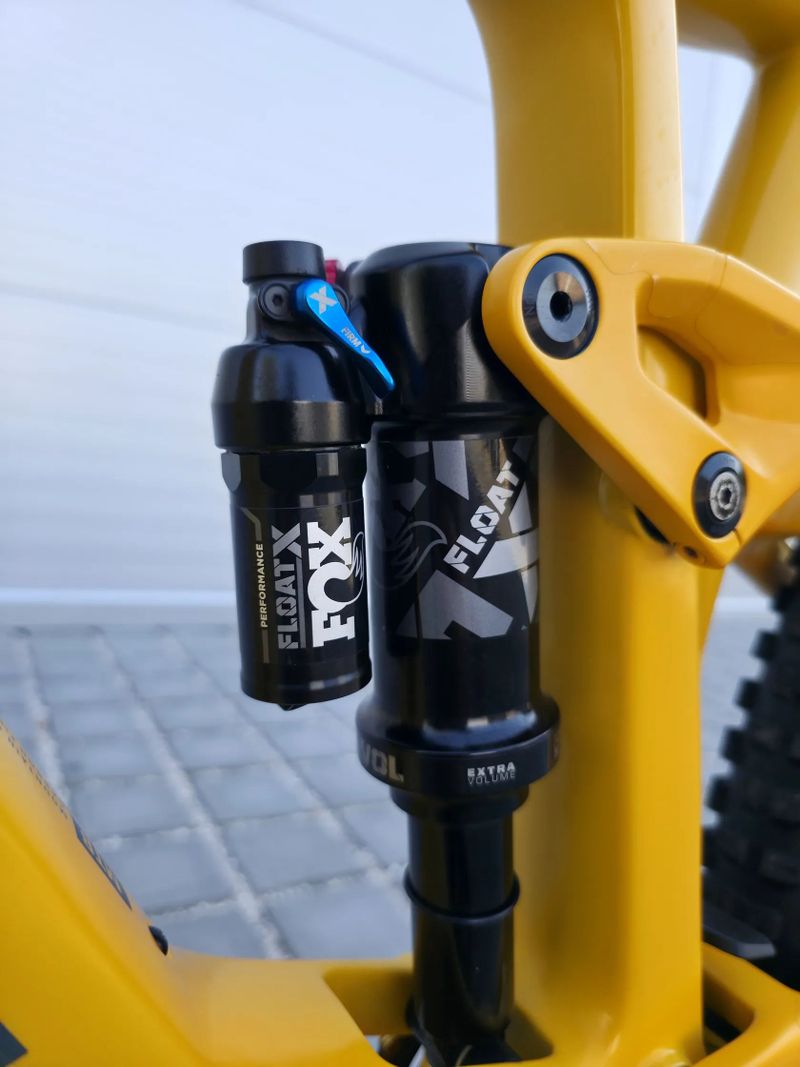 Elektrokolo Trek Fuel EXe 9.8 Carbon 2023 - 29″ velikost XL