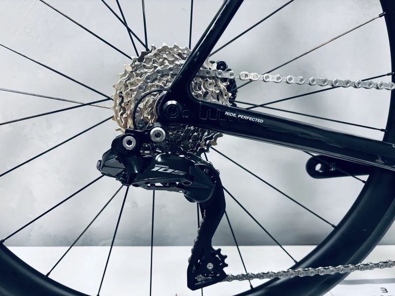 Silniční kolo Basso Diamante 2025