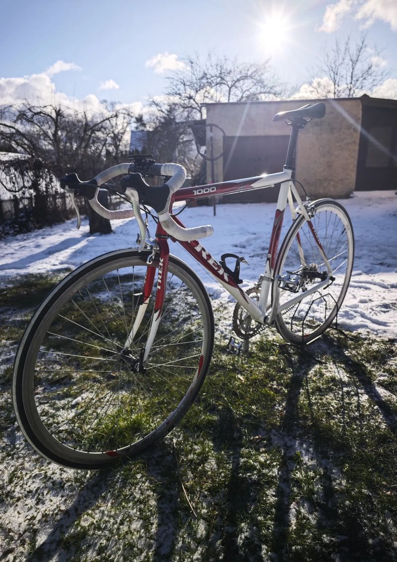 Trek silniční kolo.