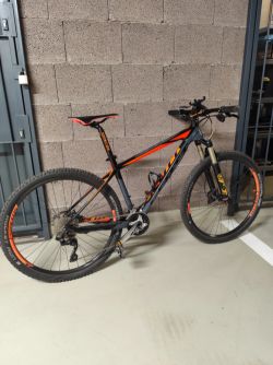 Scott Scale 930 (2017) – karbonový rám, 27,5″ kola, Fox 32, Shimano SLX, Syncros