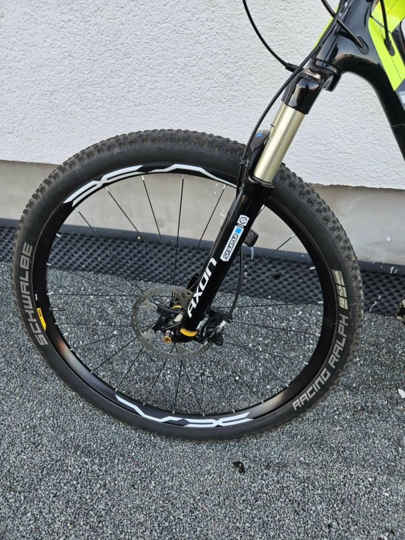 Karbonové horské kolo Author Modus 29", vel. 21