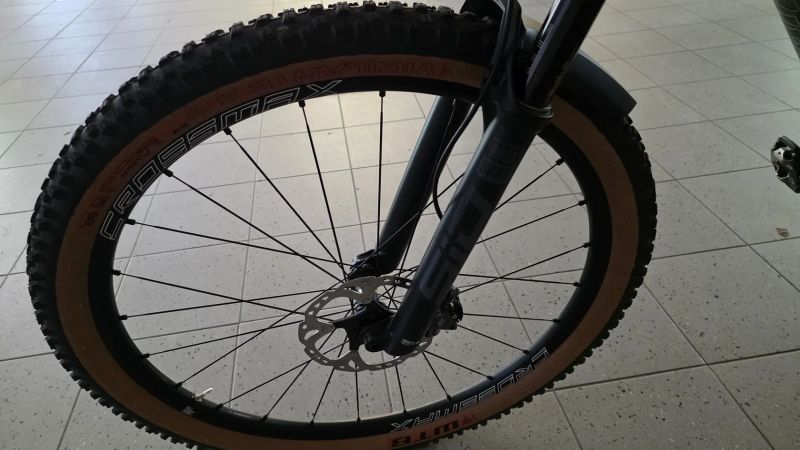 karbonový xc full postavené na rámu spyder komplet xt , sid, najeto do 500 km