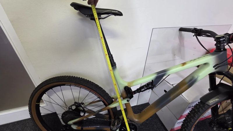 karbonový xc full postavené na rámu spyder komplet xt , sid, najeto do 500 km