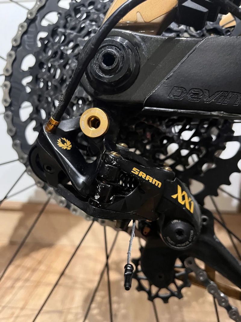Sram XX1 mechanická přehazovačka s řazením