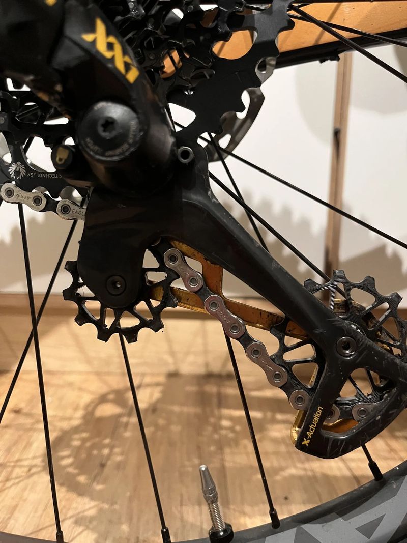 Sram XX1 mechanická přehazovačka s řazením
