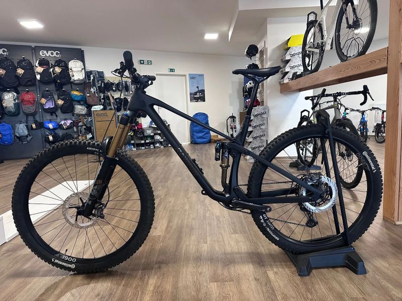 Předváděcí kolo Raymon Rokua 170 Ultra vel. M, Ušetříte 44 000 Kč! 