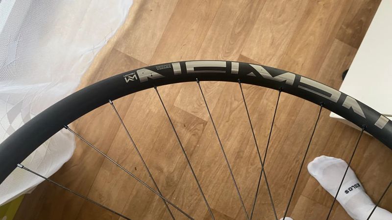 Prodám kola Newmen Advanced SL X.A. 30