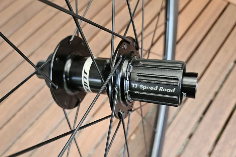 GIANT SLR-2 36 Carbon Disc Hookless - kvalitní kola pro kotoučové brzdy - NOVÁ