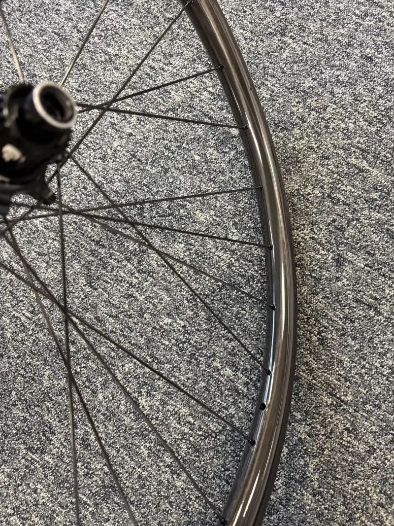 Karbonová kola Hollowgram HG25 + DT Swiss + Lefty