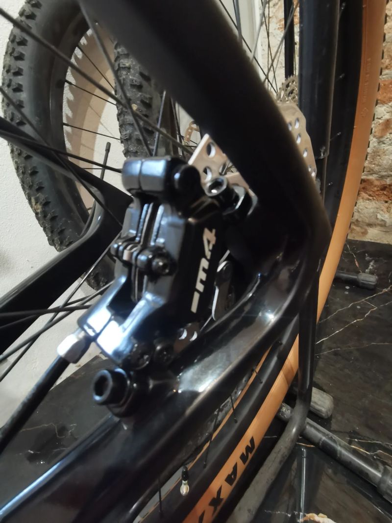 Dema Rebell custom 2025 