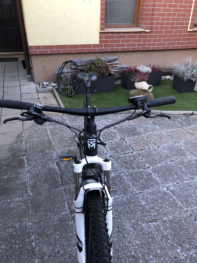 Rock Machine Catherine e60