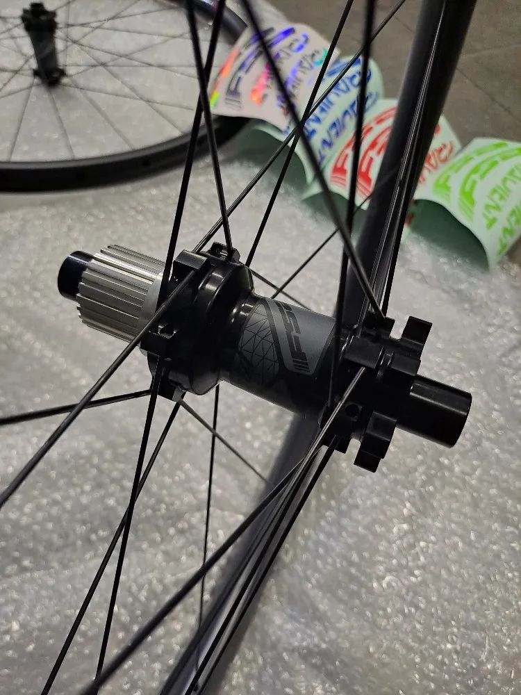 NOVÉ nepoužité karbonové kola FSA Gradient i29 WideR Carbon / 29er / boost osy / Shimano Micro Splin