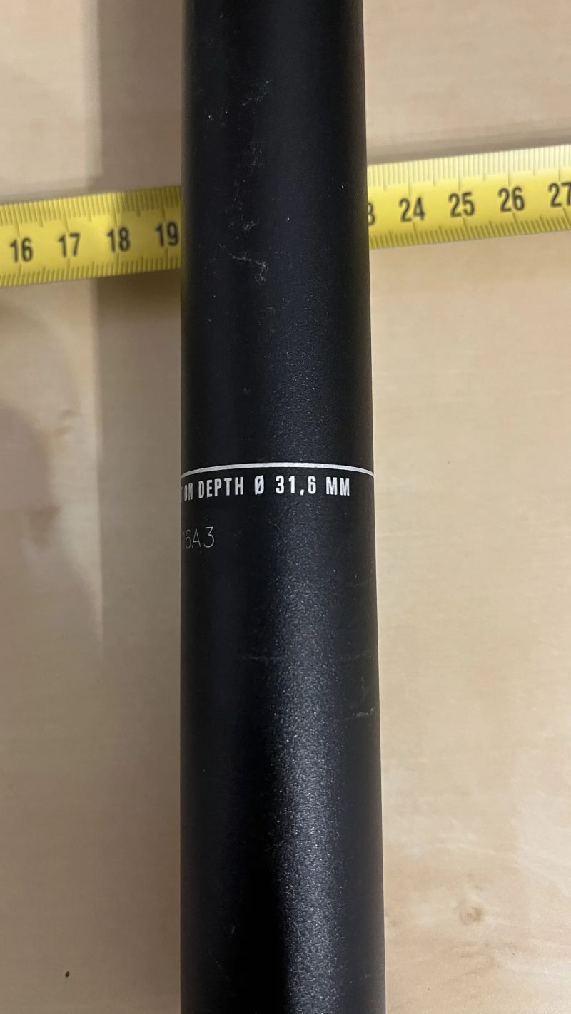 Deda sedlovka Ø31,6 mm délka 320 mm