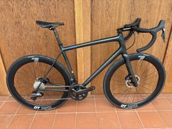 SPECIALIZED ATHEOS vel. 58 cm - zakázková stavba - ULTEGRA di2 2x12 - DT SWISS ACR 50 mm