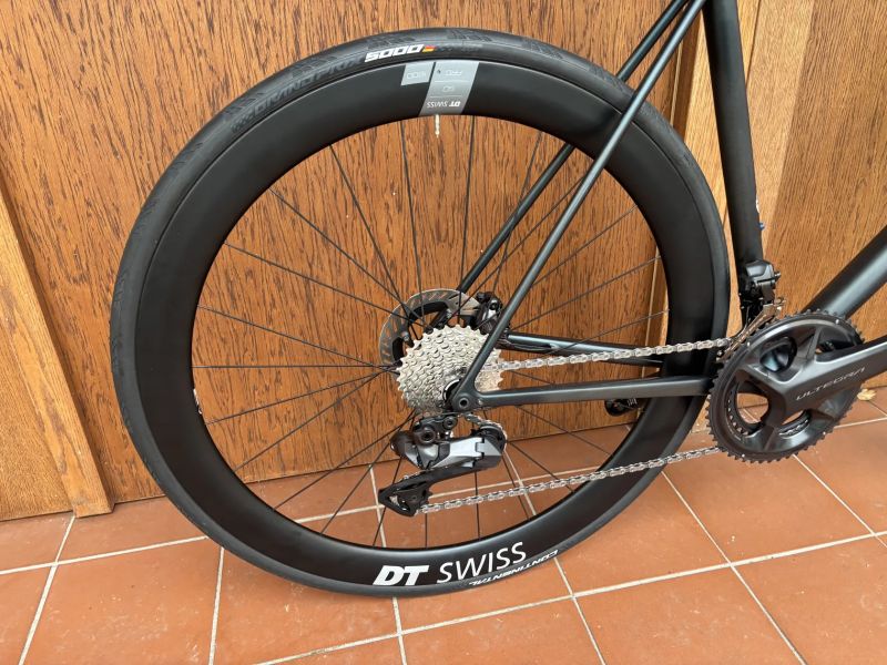 SPECIALIZED ATHEOS vel. 58 cm - zakázková stavba - ULTEGRA di2 2x12 - DT SWISS ACR 50 mm