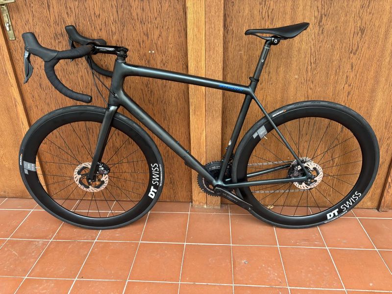 SPECIALIZED ATHEOS vel. 58 cm - zakázková stavba - ULTEGRA di2 2x12 - DT SWISS ACR 50 mm