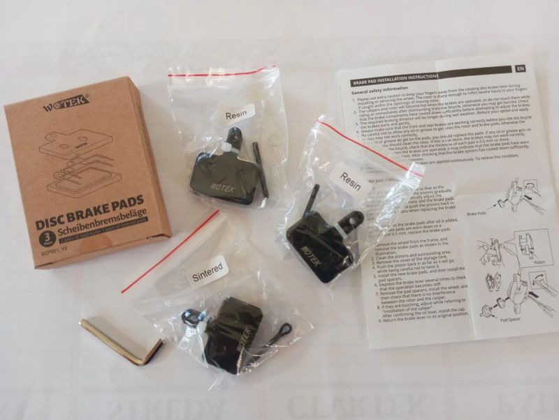 brzdové destičky pro Shimano brzdy, v ceně 3 páry