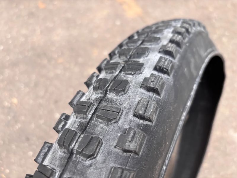 Prodám Pláště Bontrager XR5 29×2.6″ (2ks) – nové / nejeté