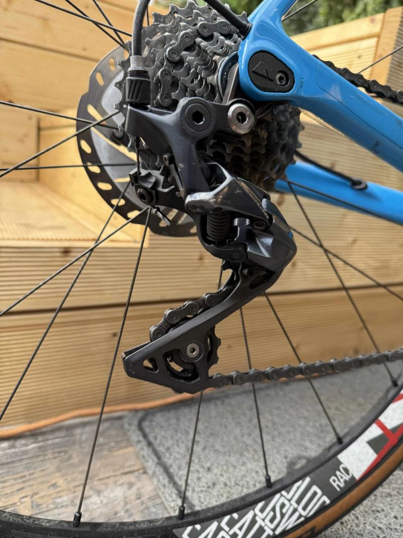 Canyon Ultimate CF SL 8 2020, vel. M