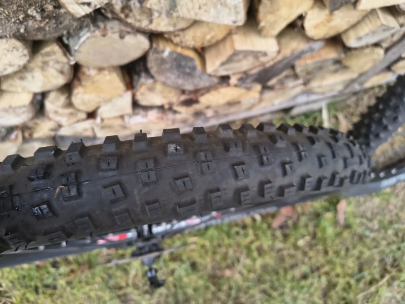 Prodám zapletená kola DT SWISS 466D 26"