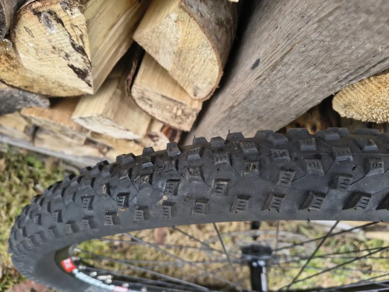 Prodám zapletená kola DT SWISS 466D 26"