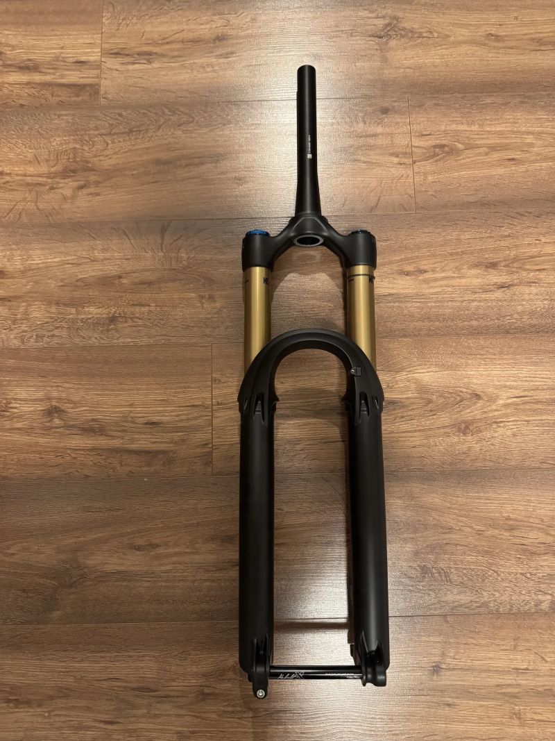 NOVÁ Vidlice FOX 38 Factory Grip2, 29", Kashima, 170mm