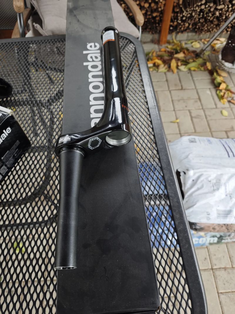 Prodám horní nohu cannondale lefty ocho 100 mm alloy