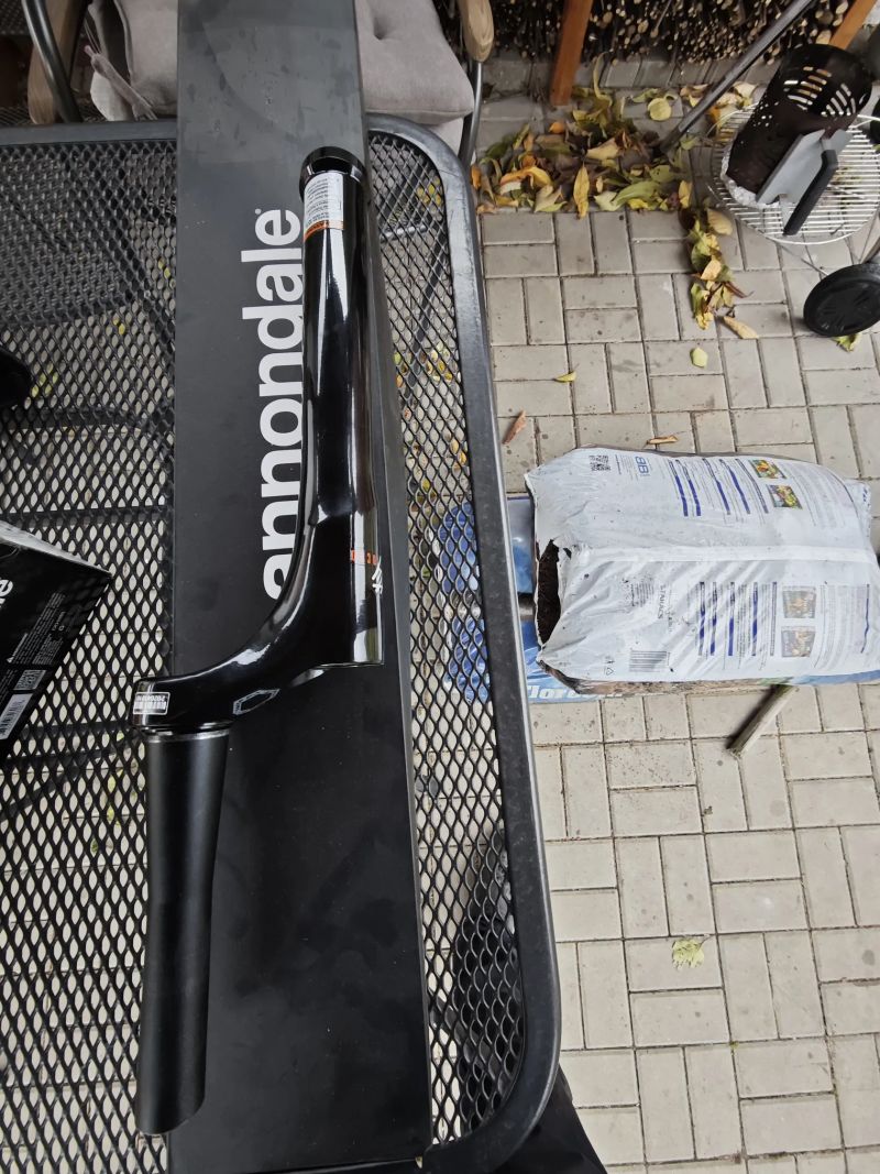 Prodám horní nohu cannondale lefty ocho 100 mm alloy