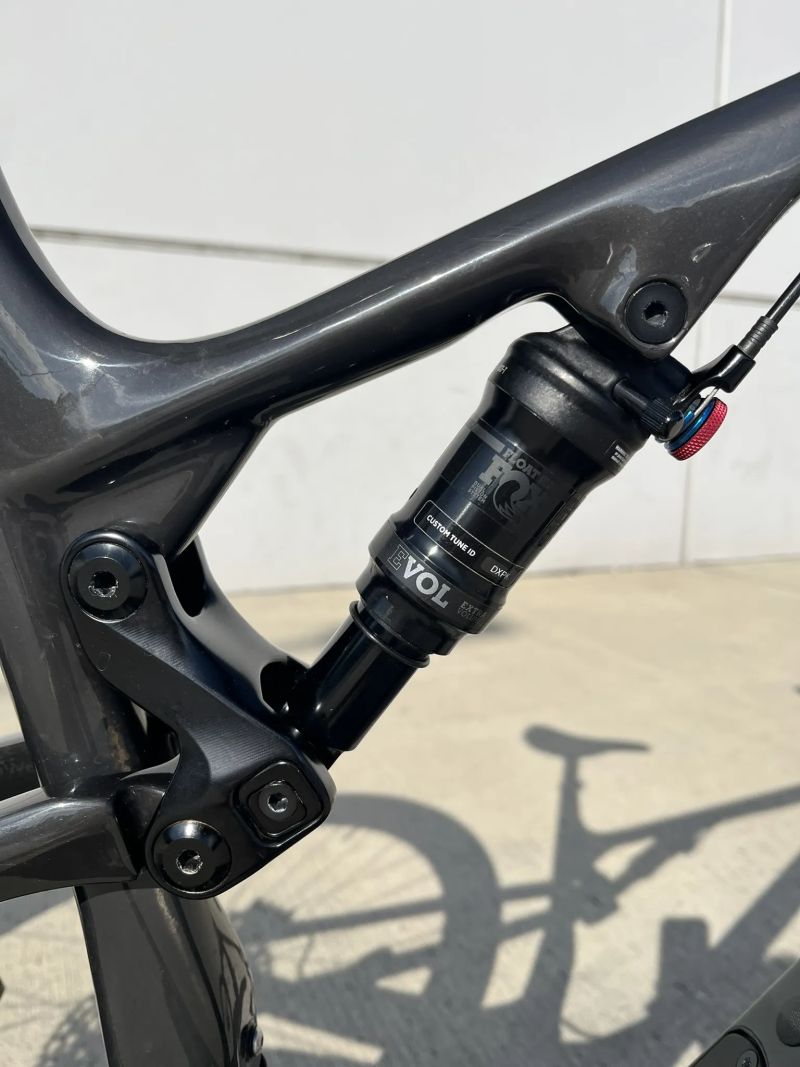 Rocky Mountain ELEMENT CARBON 70 XCO velikost XL